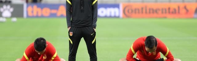 “腰病”无药医！李铁排兵惹争议 国足此刻思念成疾