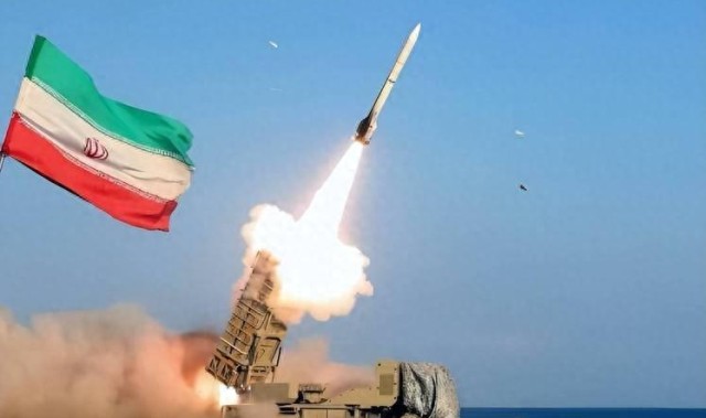 星空体育在线登录-准备同归于尽？伊朗不计代价全面反击，海湾国家沦为伊美挡箭牌？