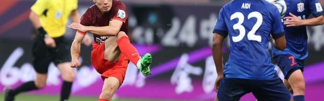 星空体育在线登录-海港赛季首胜申花觊觎双冠 穆斯卡特的坚持与求变