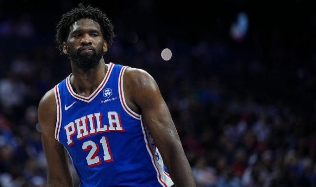 星空体育在线登录-恩比德时隔20天复出：终迎今年季后赛首秀 此前接受阑尾炎手术